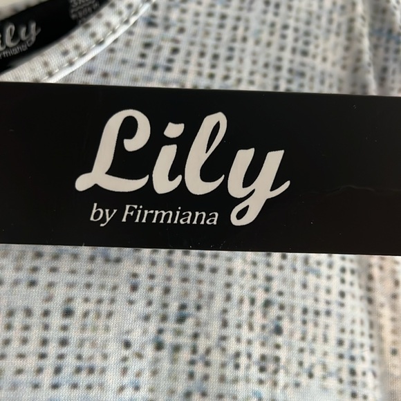 Dress with Beautiful Flowers - Picture 4 of 4